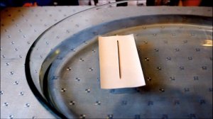 Как сделать компас с помощью иголки магнита и воды - опыты с магнитом для детей  DIY