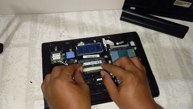 Upgrade/Ganti Ram Acer Aspire 756 смотреть онлайн