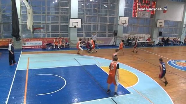 Школьная баскетбольная команда Ревды отправится на областные соревнования «КЭС-баскет» смотреть онлайн