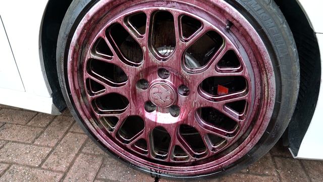 Carbon Collective React 2.0 (Fallout Remover) | Fifteen52 Formula GT Wheel Cleaning (4K) смотреть онлайн