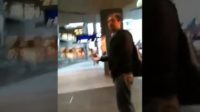Метро и ЖД вокзал в Берлине смотреть онлайн
