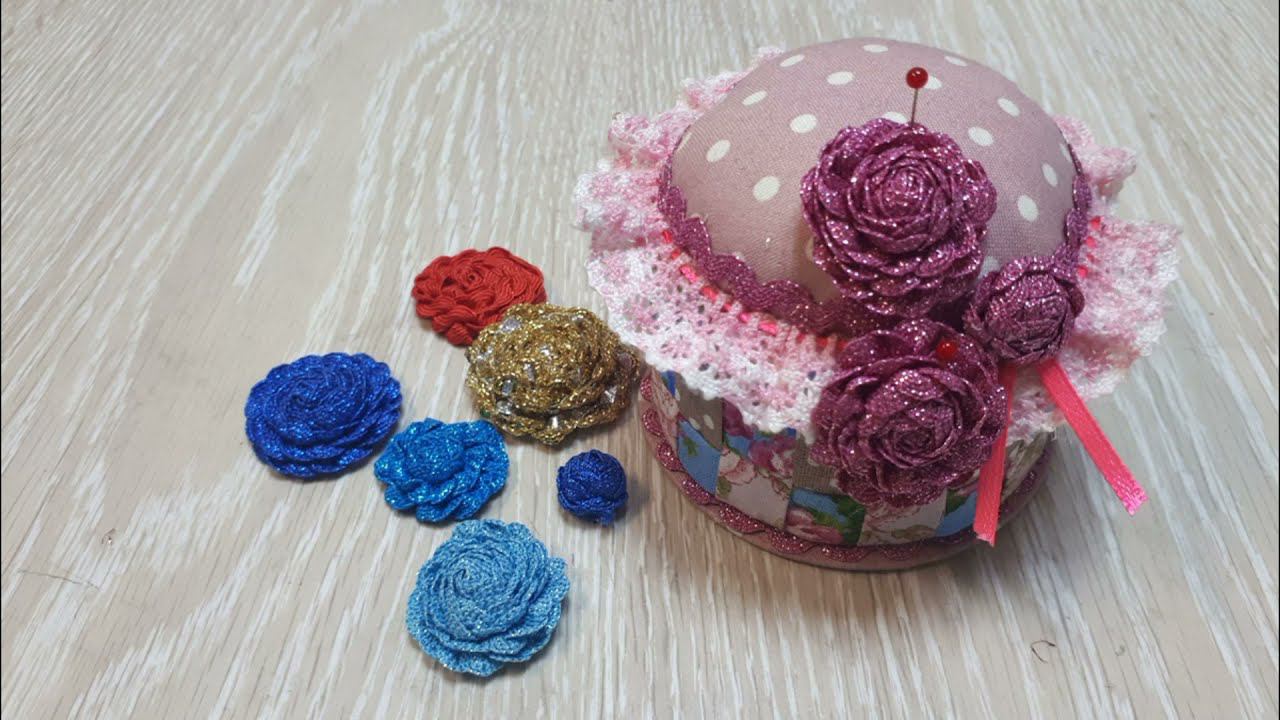 Красивые розочки из тесьмы "Вьюнок" - отличный декор для текстильных работ! DIY decorative flower! смотреть онлайн