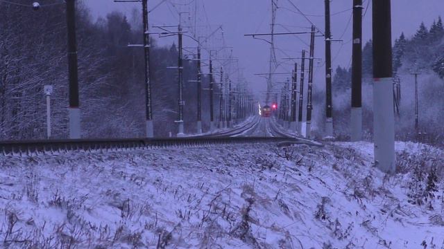 Электропоезда ЭД4МК-0075, ЭС1-034 "Ласточка" смотреть онлайн