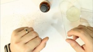 Склеиваем дихлорэтаном оргстекло и пластмасс