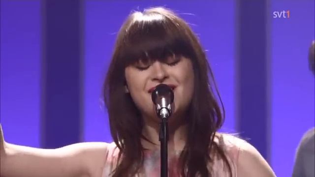 Linnea Henriksson - Väldigt Kär/Obegripligt Ensam (Live @ Go'Kväll)