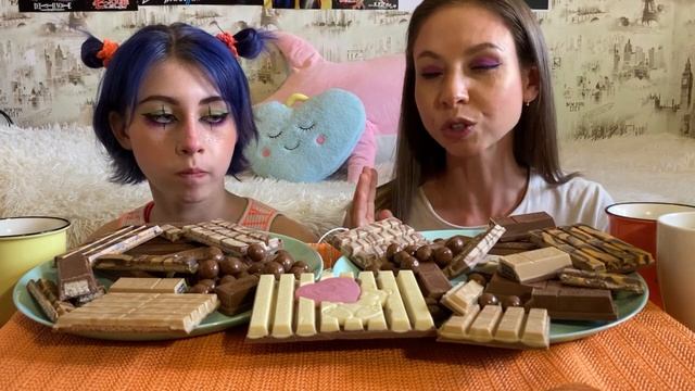 МУКБАНГ?КИТ КАТ/ШОКОЛАД/?МОРОЖЕНОЕ/MUKBANG KIT KAT/CHOCOLATE/ICE CREAM