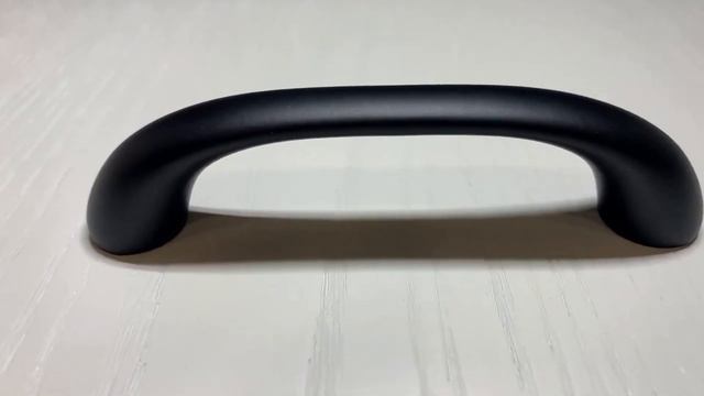 Ручка - скоба Кадиллак 96 мм Черный Матовый от итальянского дизайнера Роберто Марелла. смотреть онлайн