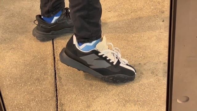 Много кроссовок NEW BALANCE / Обзор магазина в Европе смотреть онлайн