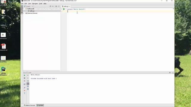 Hello World in PyCharm EDU смотреть онлайн