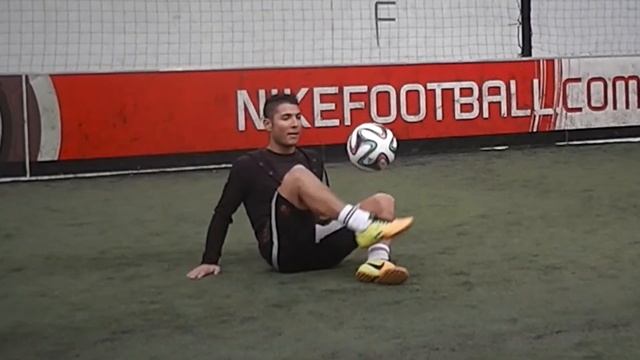 Cristiano Ronaldo Soccer Freestyle смотреть онлайн