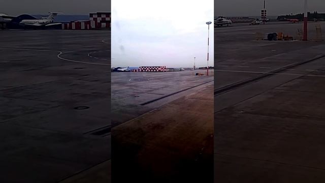 Водоотводные лотки с водоприемными решетками ДЕССА в Аэропорту Казань смотреть онлайн