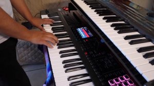 ROLAND FANTOM 06 🆚  ROLAND XP-60