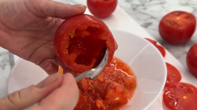 ПОМИДОРЫ ФАРШИРОВАННЫЕ ПЕЧЕНЬЮ ТРЕСКИ (НАЛИМА). Вкусная, сытная и очень полезная закуска (салат) ? смотреть онлайн