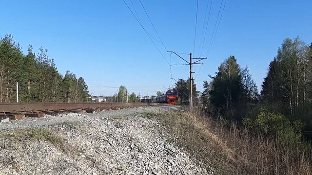 "В зной 2" Электропоезд ЭД4М-0015 с сообщением Нижний Тагил - Серов смотреть онлайн