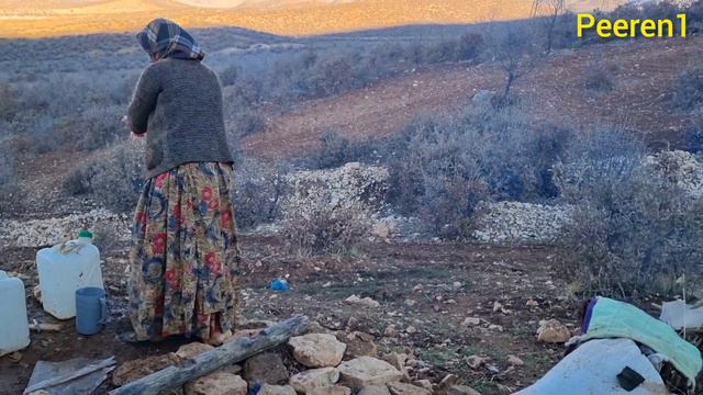 Nonstop: Khadija Wayob's efforts to insulate the roof in 2024 смотреть онлайн
