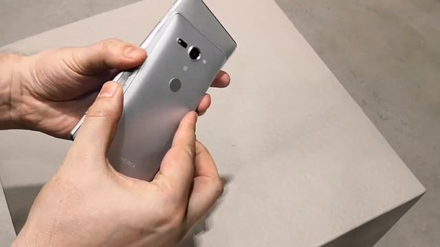Sony Xperia XZ2 vs XZ2 Compact смотреть онлайн