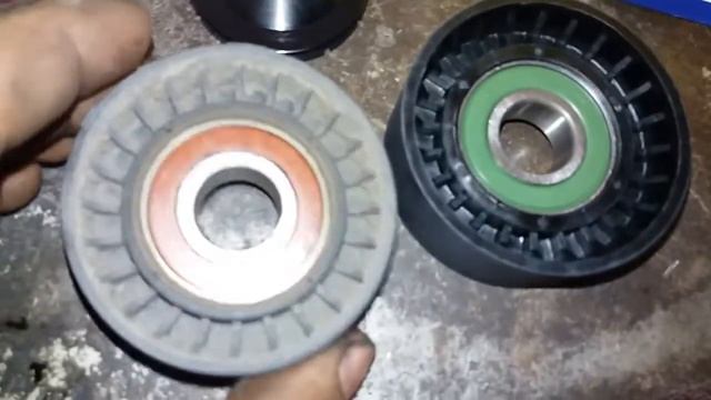 Renault Sandero Stepway.Замена приводного ремня и ролика. смотреть онлайн