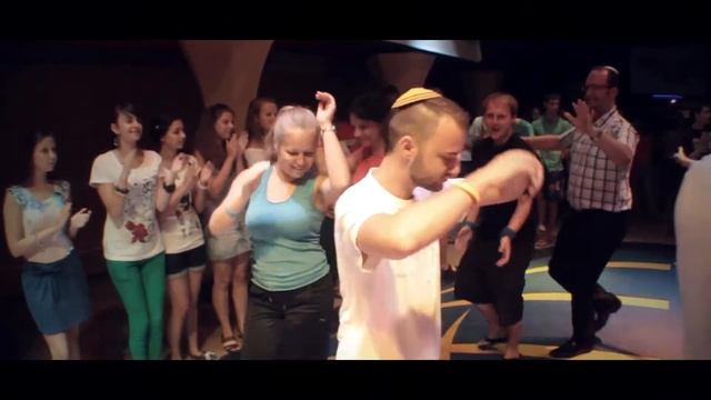 Танцы 15-17.avi смотреть онлайн