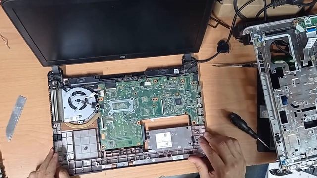 Disassembling Laptop HP ProBook 440 G3 смотреть онлайн