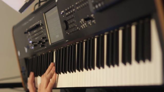 She's So High - Korg Kronos (Tal Bachman) смотреть онлайн