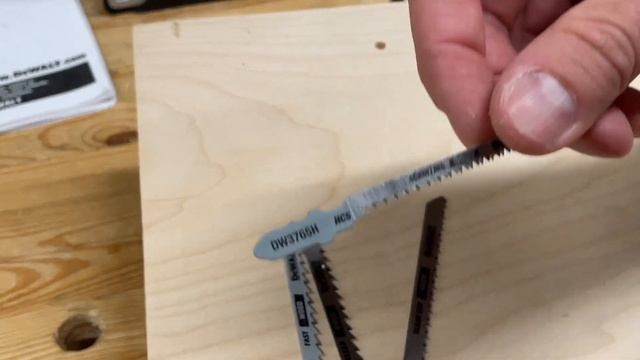 Jigsaws in Woodworking // DeWalt Cordless Jigsaw (DCS334) смотреть онлайн