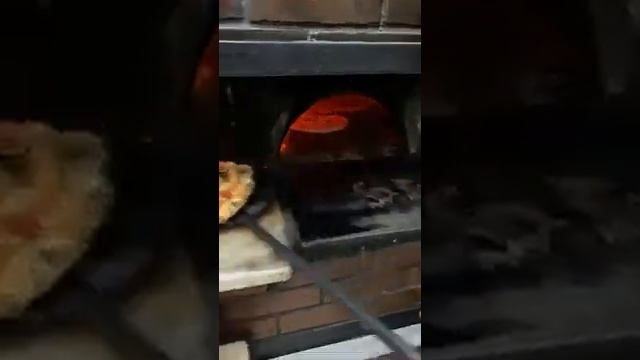 ВКУСНАЯ ИТАЛИЯ: НЕАПОЛЬ - РОДИНА ПИЦЦЫ "МАРГАРИТА"! смотреть онлайн