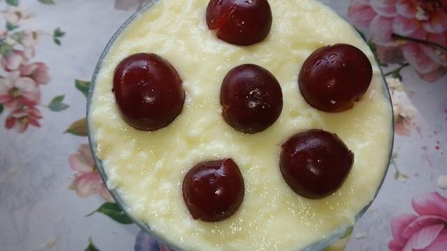 НЕЖНЕЙШИЙ ДЕСЕРТ С ВИШНЕЙ И СМОРОДИНОЙ БЕЗ ВЫПЕЧКИ СОВЕТУЕМ ЕГО ПОСМОТРЕТЬ смотреть онлайн