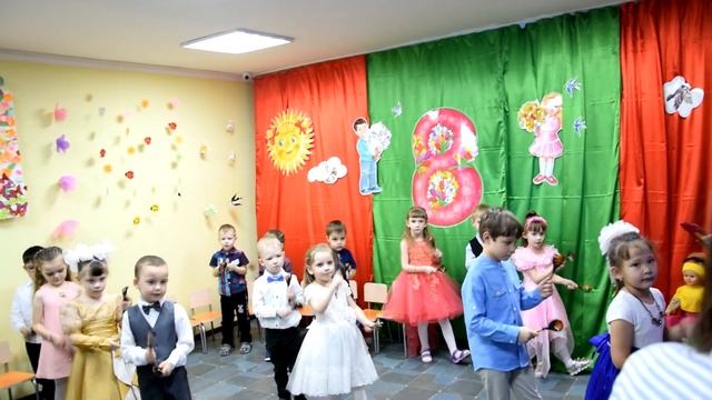 Утренник 8 марта в средней группе смотреть онлайн