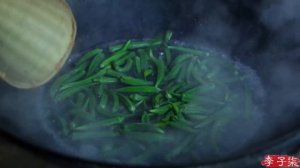 Finally, a different title! “The life of okra and bamboo fence, LOL这次可算有点不一样的标题了！秋葵，和竹筒路的一生嘻嘻丨Liziq