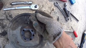 Замена заднего тормозного цилиндра. Без прокачки тормозов своими руками