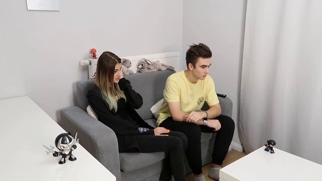 МЛАДШИЙ БРАТ VS СТАРШИЙ БРАТ ( пранки над братом ) смотреть онлайн