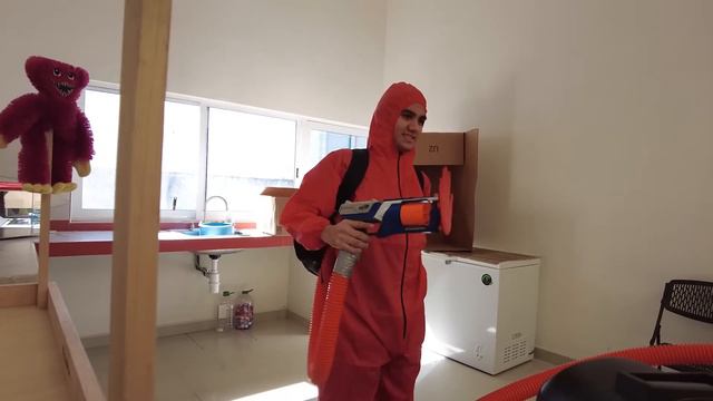 Hicimos PROJECT PLAYTIME en la vida real!! смотреть онлайн