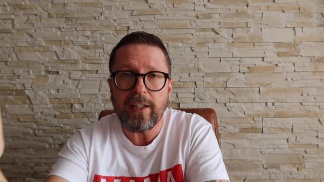 Золотой унитаз судьи