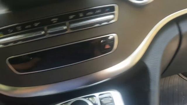 как снять магнитолу/монитор на mercedes V class 2014 смотреть онлайн