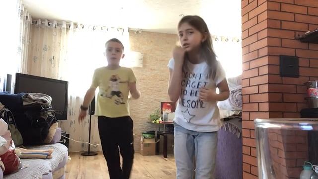 Танцы грустный Дэнс