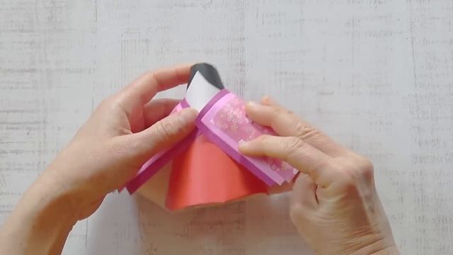わりと簡単 折り紙で作るかわいいおひなさま（音声解説あり）How to make a cute "OHINASAMA" made with origami смотреть онлайн