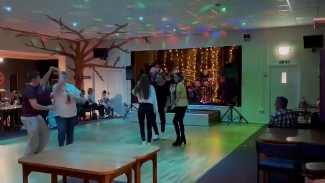 Another new song, Twist & Shout смотреть онлайн