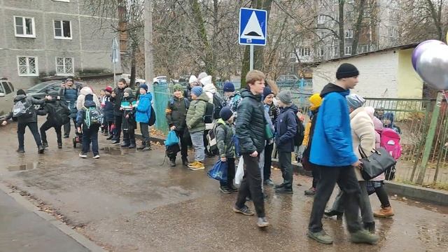 Поздравили именинницу и всю школу???#2