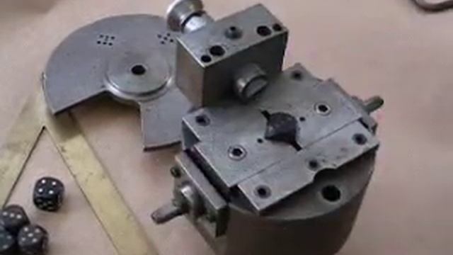 two jaw chuck made by Richard Kell смотреть онлайн