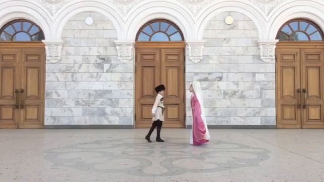Муравлев Алан и Муравлева София. Ансамбль "Кавказ". Осетинский танец смотреть онлайн