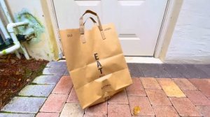 Настя учится помогать и делать добрые дела для бездомного. История для детей