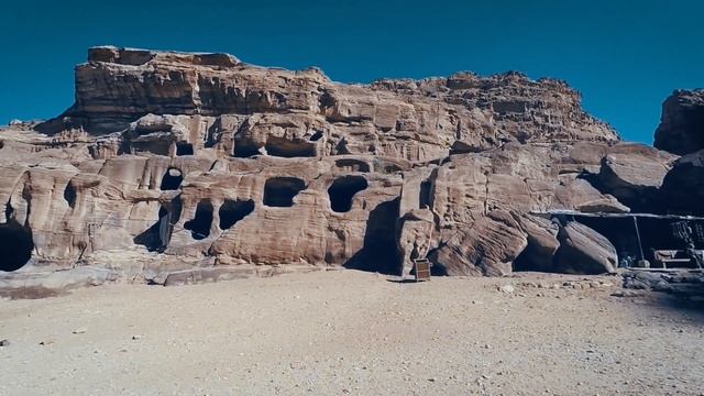 Petra - Tour of the Treasury, Royal Tombs and Hiking смотреть онлайн