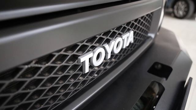 Оклейка автомобиля Toyota FJ Cruiser смотреть онлайн