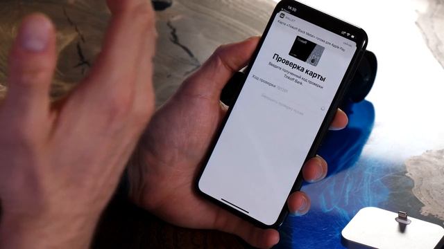 Как платить Айфоном и Apple Watch вместо карты? (Apple Pay) смотреть онлайн