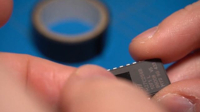 C64 cartridges on breadboard смотреть онлайн