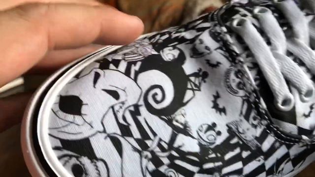 Shoe Review: Vans x Nightmare Before Christmas ComfyCush Authentic (Disney MultiCheck/Nightmare) смотреть онлайн