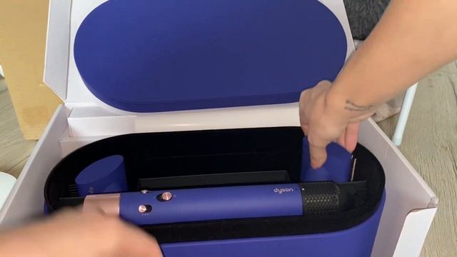 РАСПАКОВКА ???? новый стайлер DYSON AIRWRAP ??♀️ укладка в течении дня смотреть онлайн
