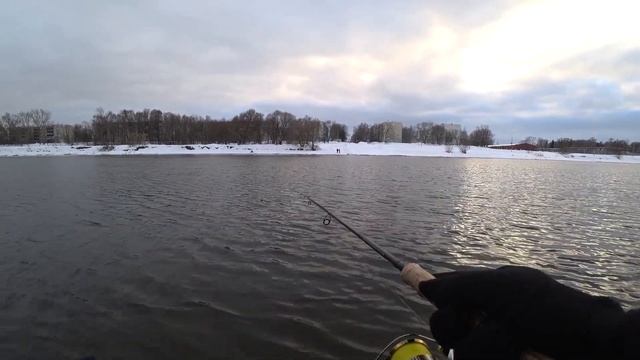 Жерех на джиг в феврале на Москве реке. смотреть онлайн