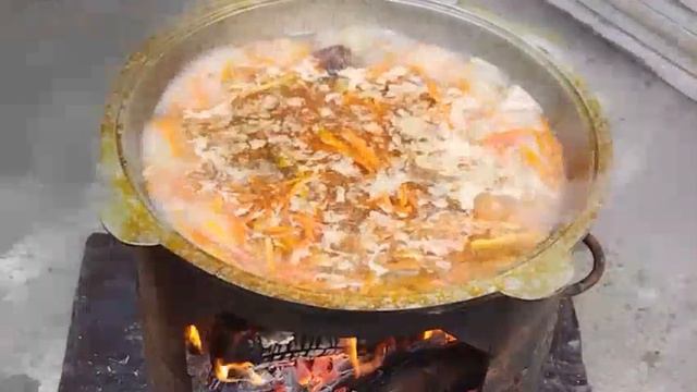 Оши беҳтарин оши Шоҳона бениҳояд болаззат аст.👌🍗🥩🍗🍛🍛🍛🍛🍛 смотреть онлайн