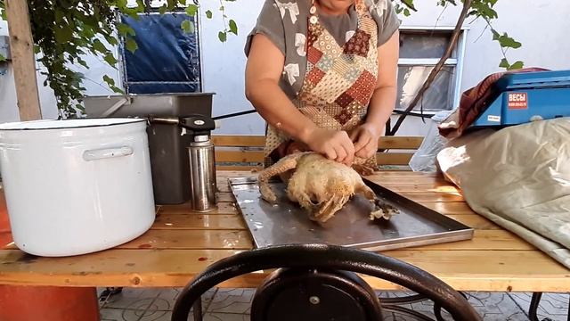 НЕ бывает СТОЛЬКО МЯСА! 3 кг за 3 мес! Работаю пастухом и мне НЕ ПЛАТЯТ! смотреть онлайн